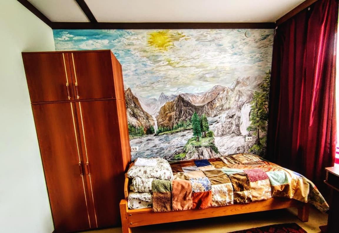 Laila Guest House Mestia Zewnętrze zdjęcie