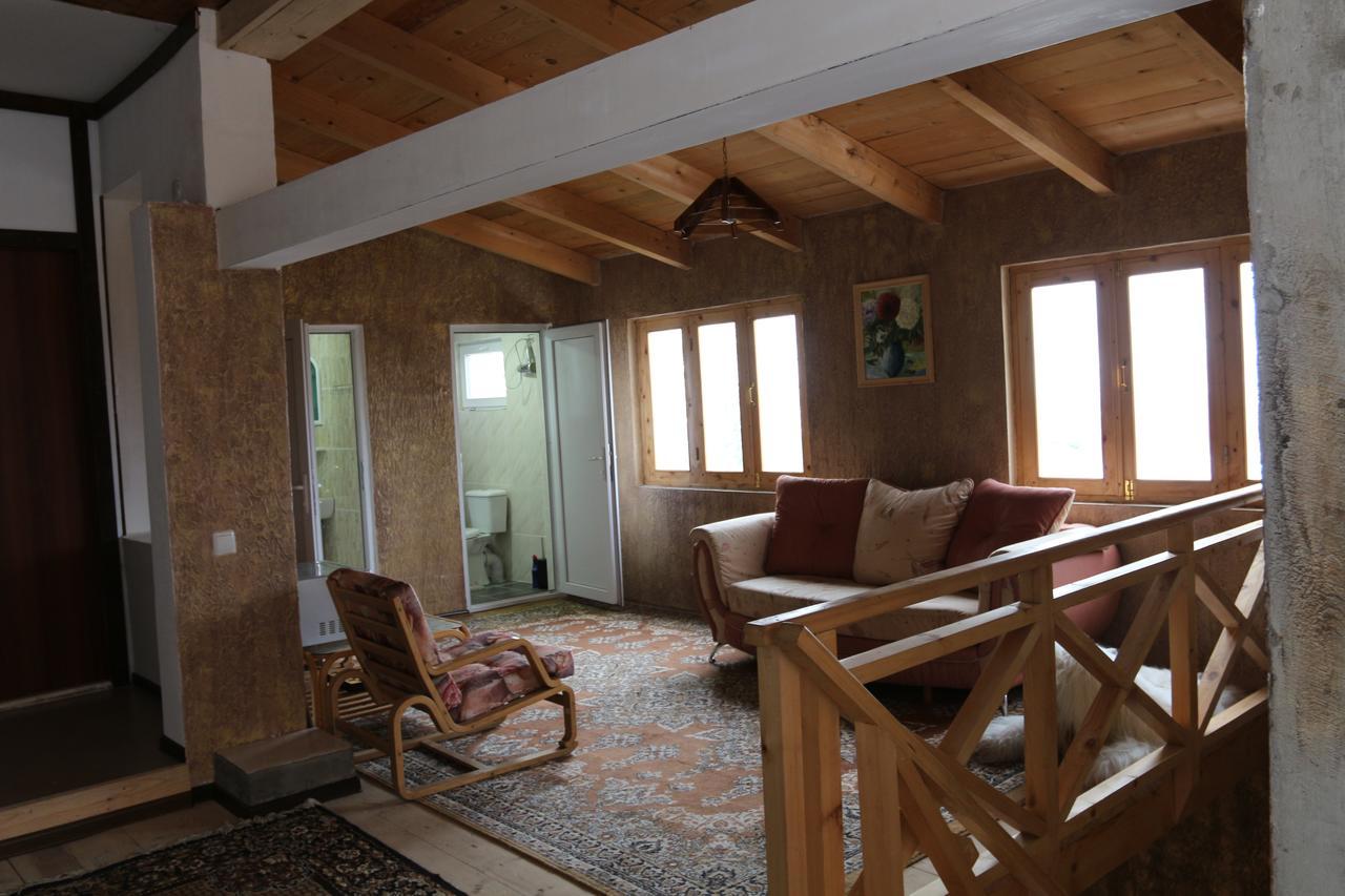 Laila Guest House Mestia Zewnętrze zdjęcie