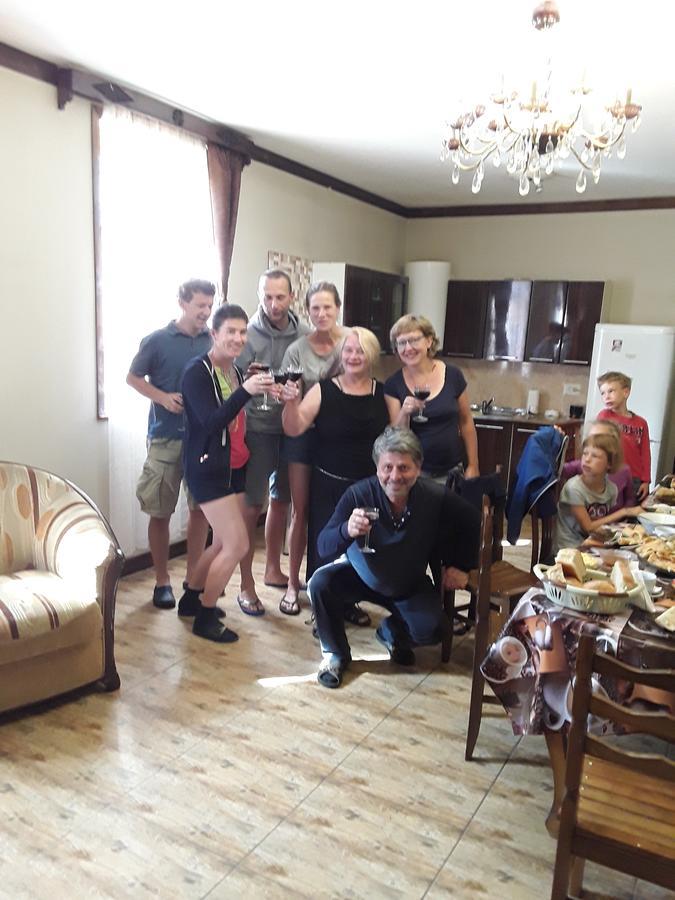 Laila Guest House Mestia Zewnętrze zdjęcie