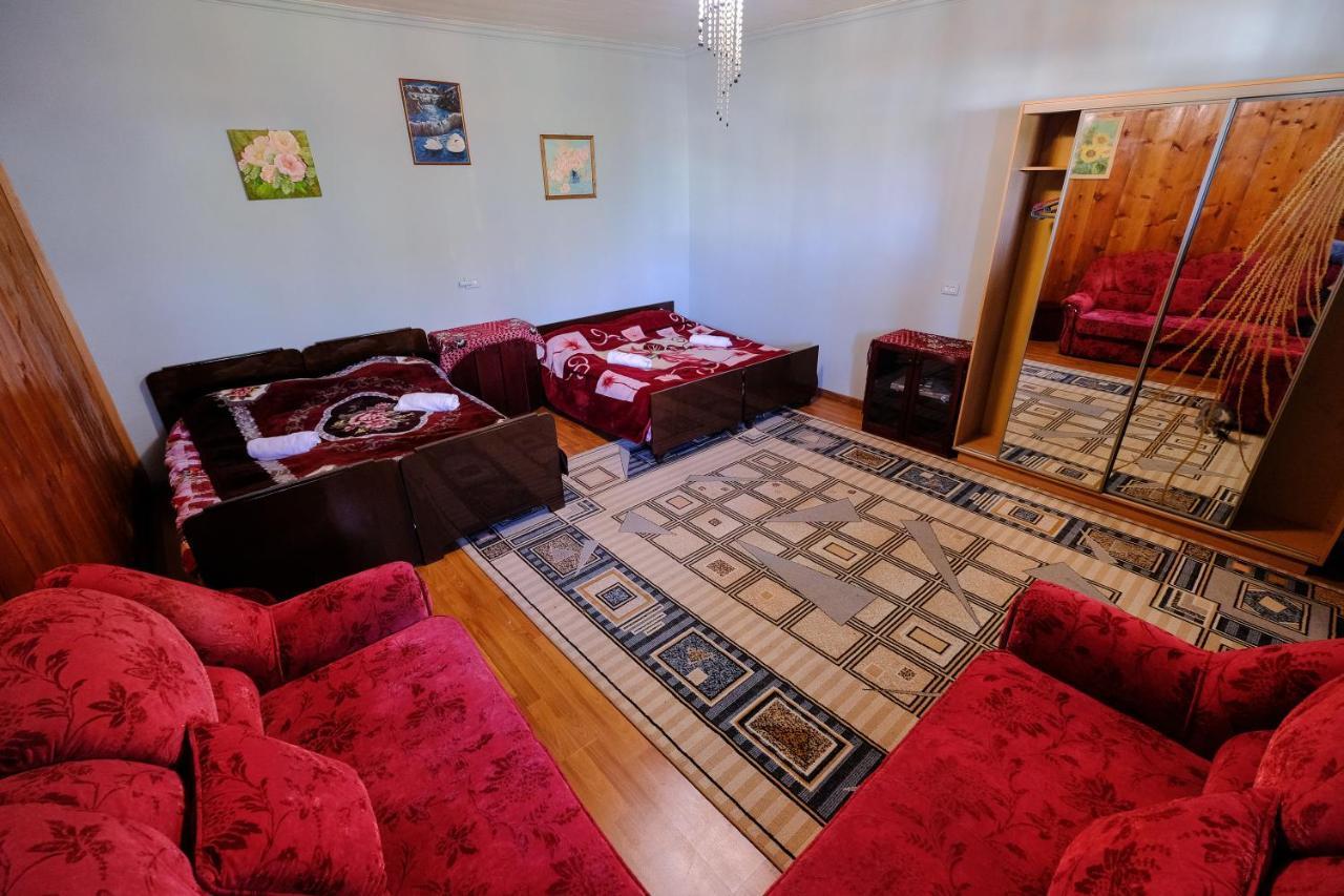 Laila Guest House Mestia Zewnętrze zdjęcie