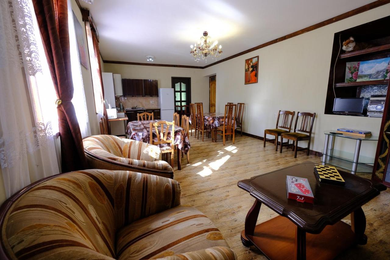 Laila Guest House Mestia Zewnętrze zdjęcie